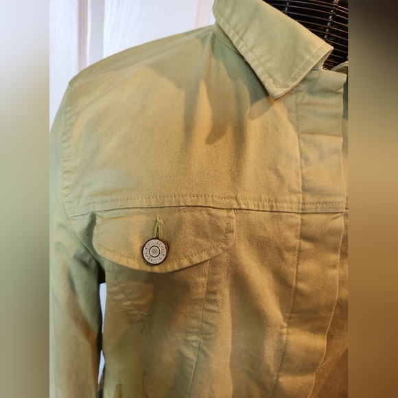 VILLAGER size 18 chartreuse green jacket. Nice detail at natural waist. - Picture 3 of 6
